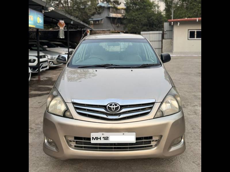 Toyota Innova 2.5 V 7 STR