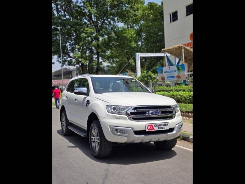Ford Endeavour Titanium 3.2 4x4 AT