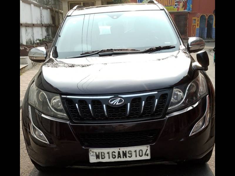 Mahindra XUV500 W10 AWD