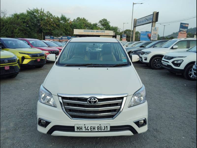 Toyota Innova 2.5 GX 7 STR BS IV