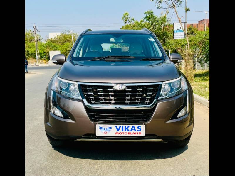 Mahindra XUV500 G AT