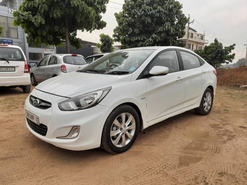 Hyundai Verna Fluidic 1.6 VTVT SX