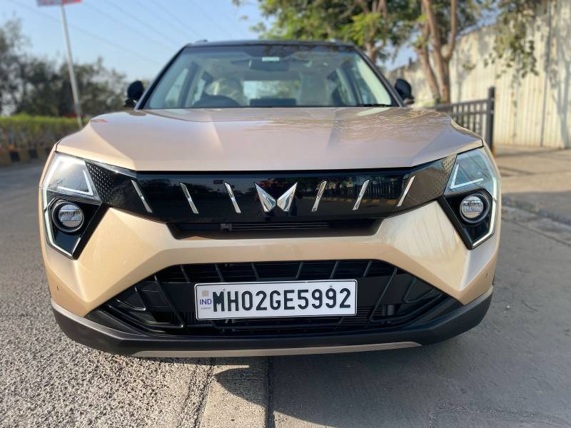 Mahindra XUV 3XO AX7 1.2 Petrol AT