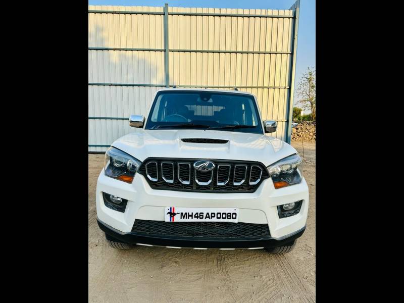 Mahindra Scorpio S10