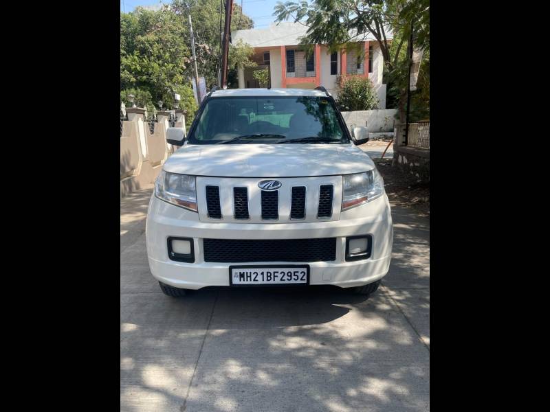 Mahindra TUV300 T6+ AMT