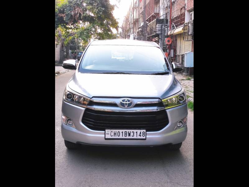 Toyota Innova Crysta 2.8 ZX AT 7 STR