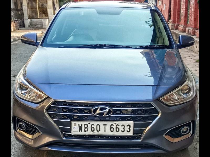 Hyundai Verna Fluidic 1.6 CRDI SX Opt