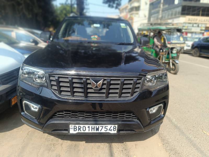 Mahindra Scorpio S11 MT 7S