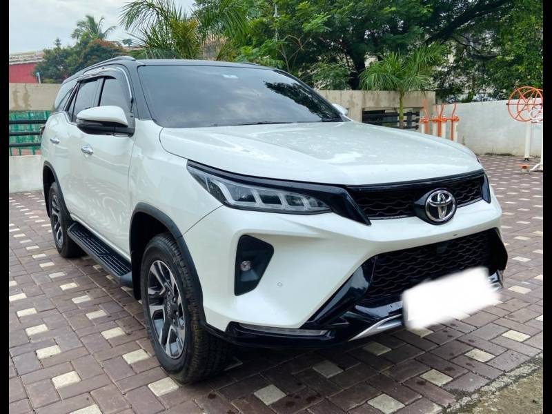 Toyota Fortuner Legender 4X4 AT 2.8 Legender