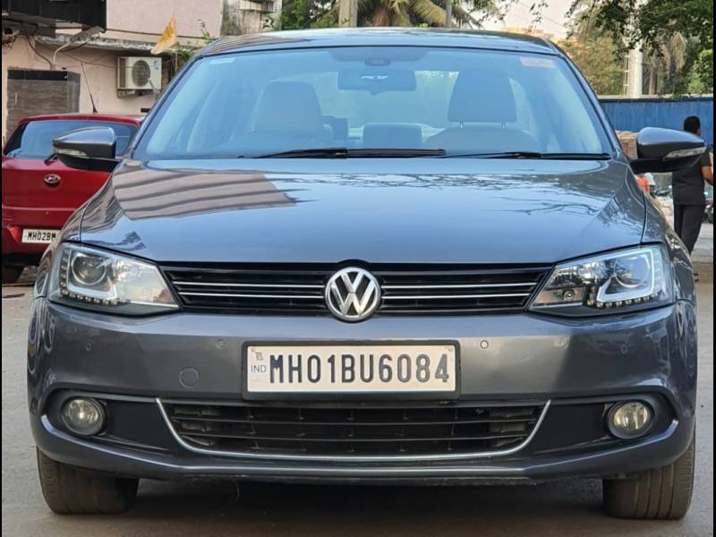 Volkswagen Jetta Highline TDI (AT)