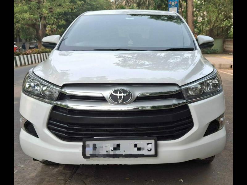 Toyota Innova Crysta 2.4 GX 8 STR