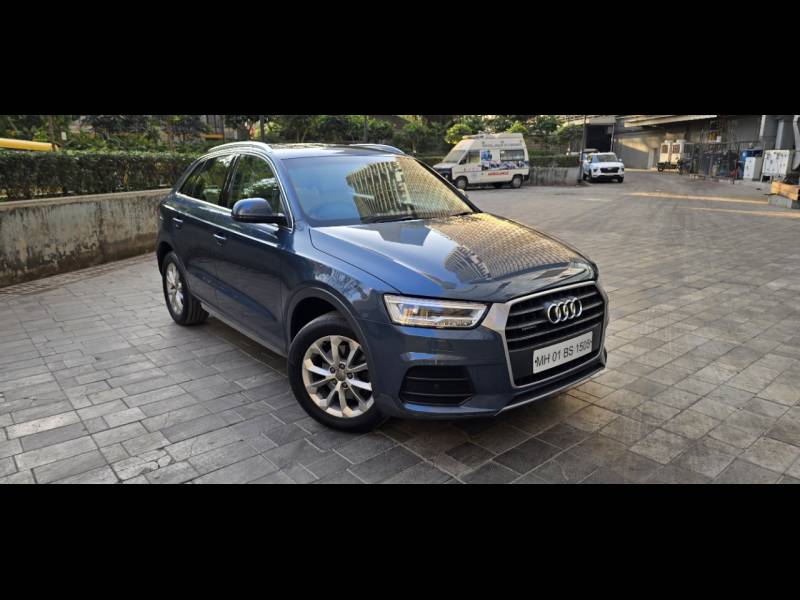 Audi Q3 35 TDI Premium + Sunroof