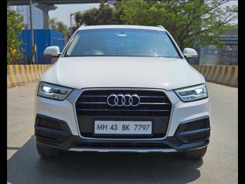 Audi Q3 30 TFSI Premium