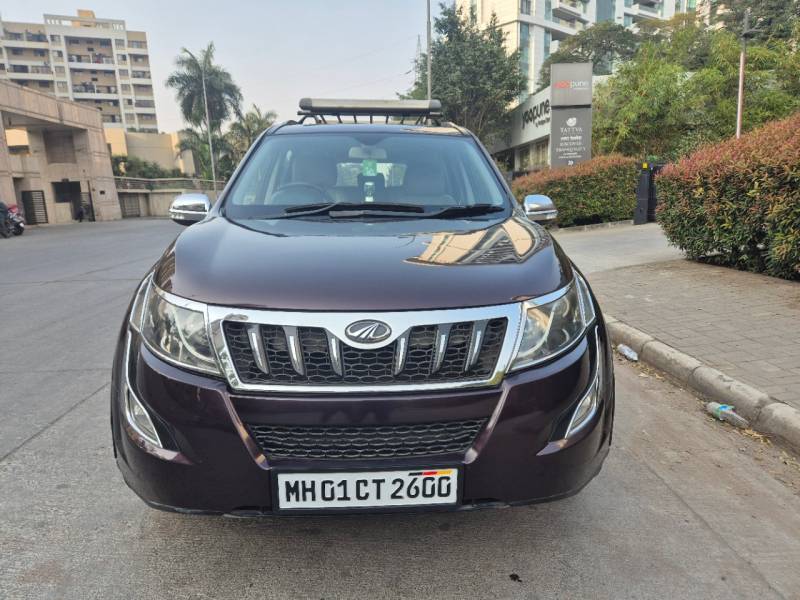 Mahindra XUV500 W10 AWD AT