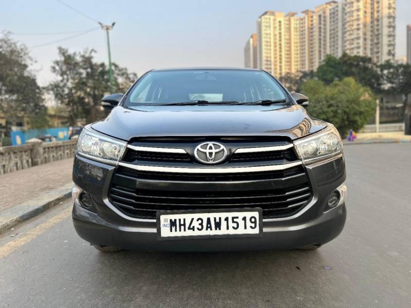 Toyota Innova Crysta 2.4 GX 7 STR
