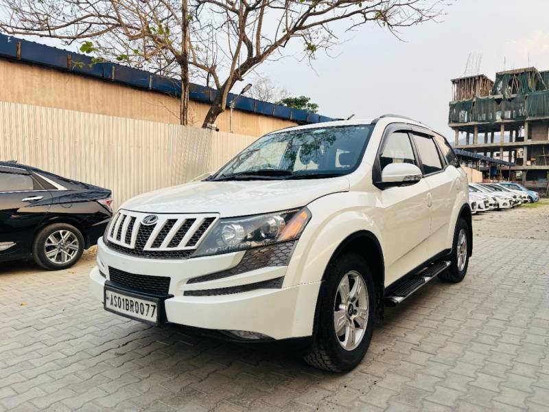 Mahindra XUV500 W8 FWD