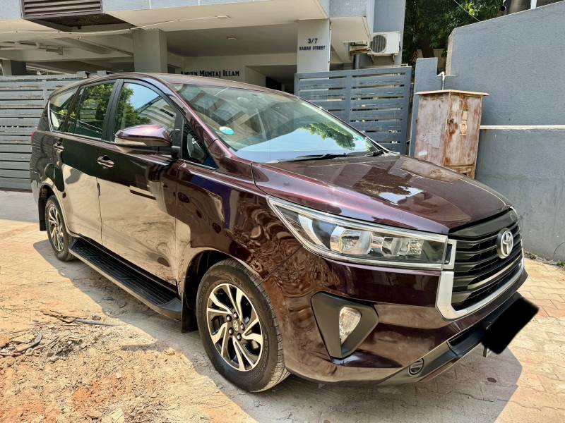Toyota Innova Crysta 2.4 GX AT 8 STR