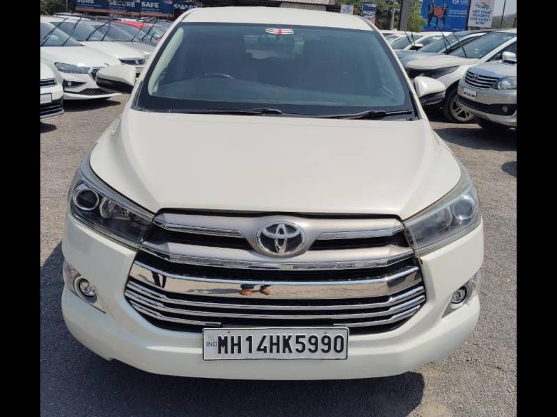 Toyota Innova Crysta 2.4 V Diesel