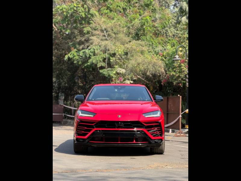 Lamborghini Urus Twin-Turbo V8