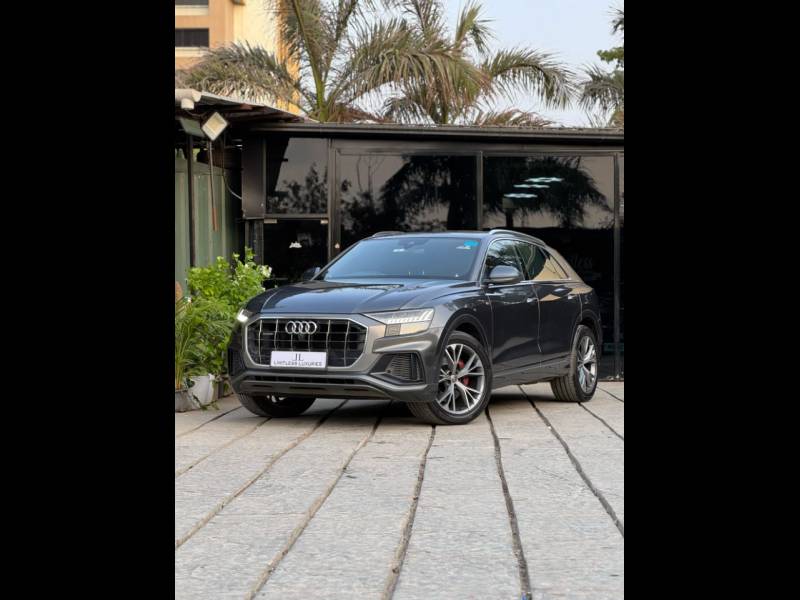 Audi Q8 55 TFSI quattro