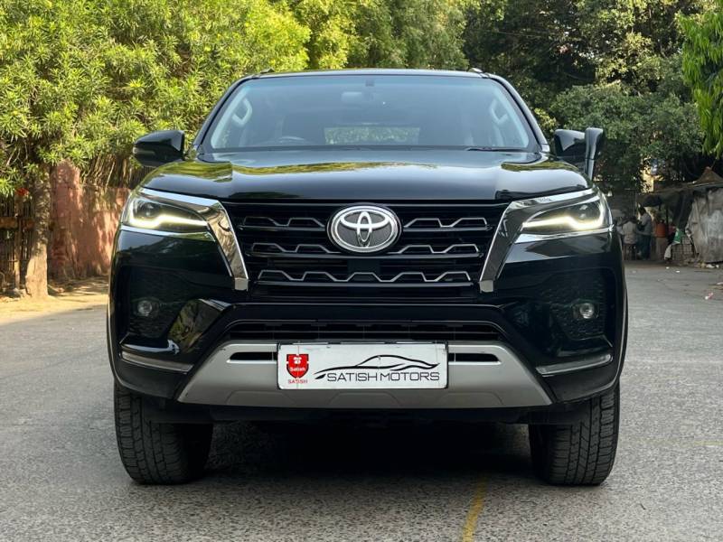 Toyota Fortuner 4X2 AT 2.8 Diesel