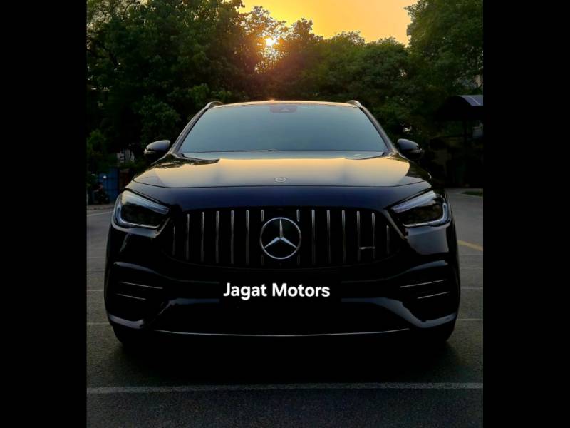 Mercedes Benz AMG GLA35 4MATIC