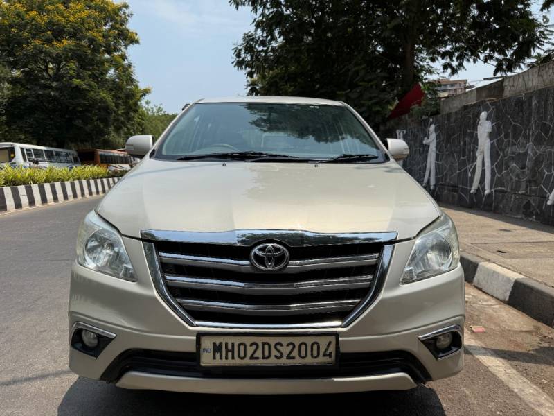 Toyota Innova 2.5 VX 8 STR