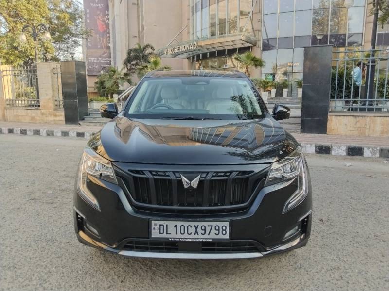 Mahindra XUV700 AX 7 Luxury Pack Petrol AT 6 STR
