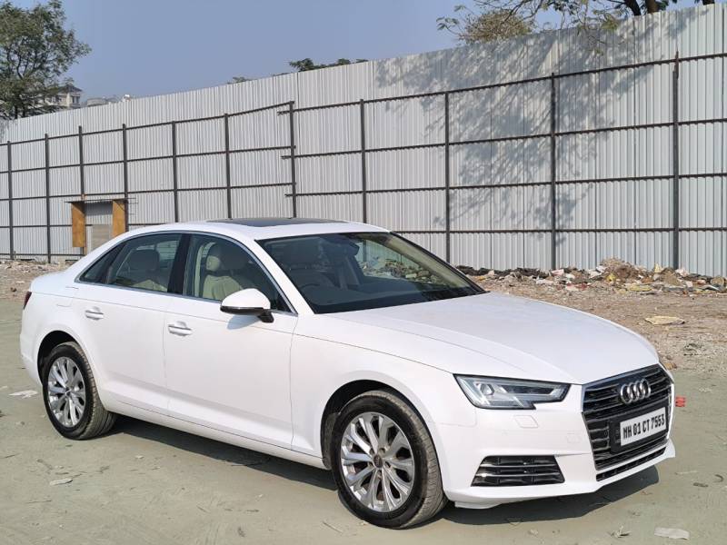 Audi A4 30 TFSI Premium Plus