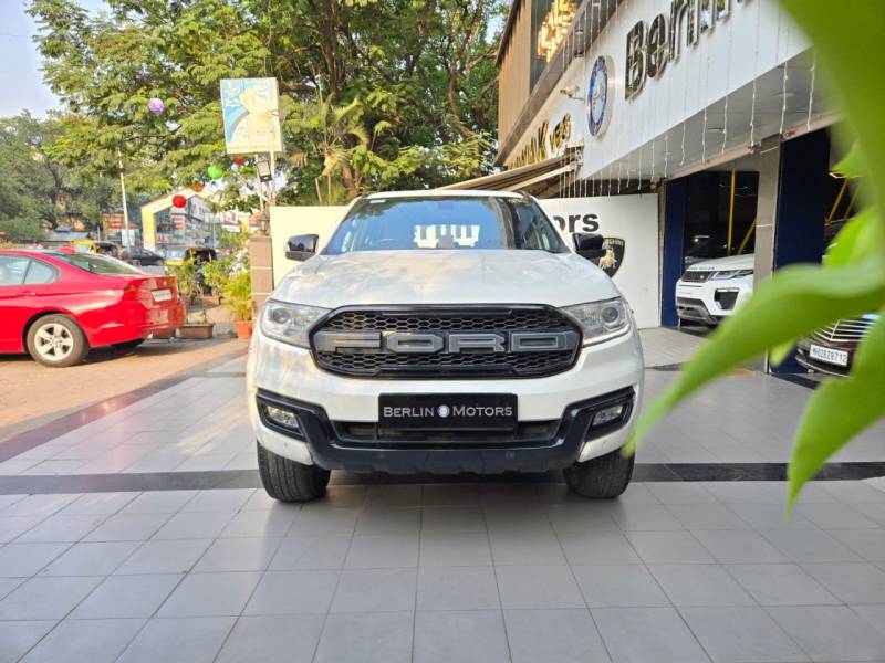 Ford Endeavour Titanium 3.2 4x4 AT