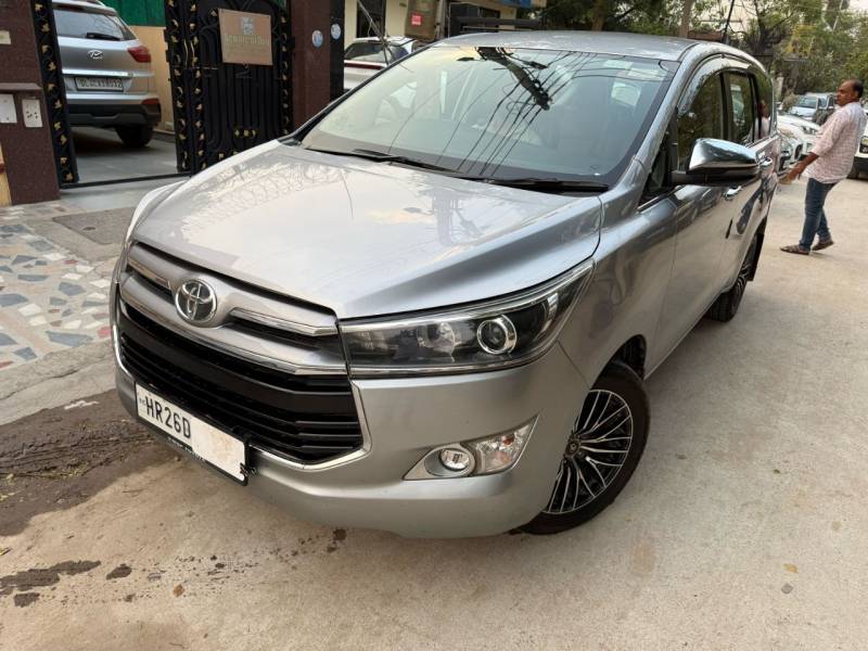 Toyota Innova Crysta 2.8 ZX AT 7 STR