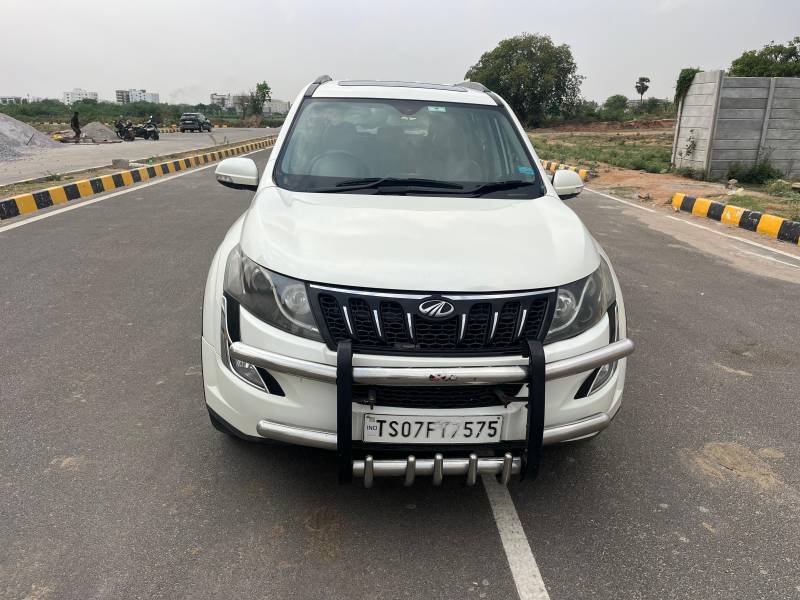Mahindra XUV500 W10 1.99