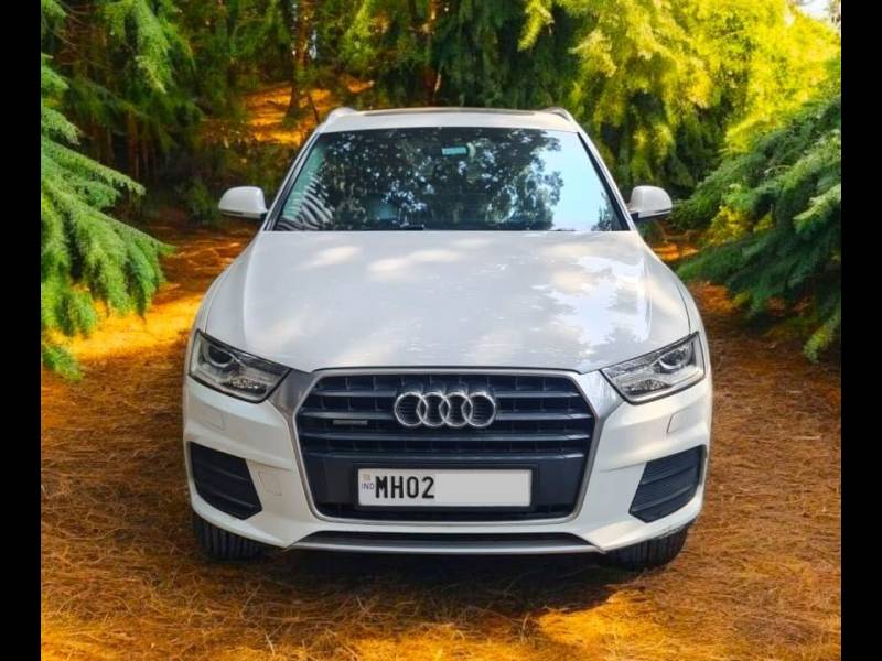 Audi Q3 35 TDI Premium + Sunroof