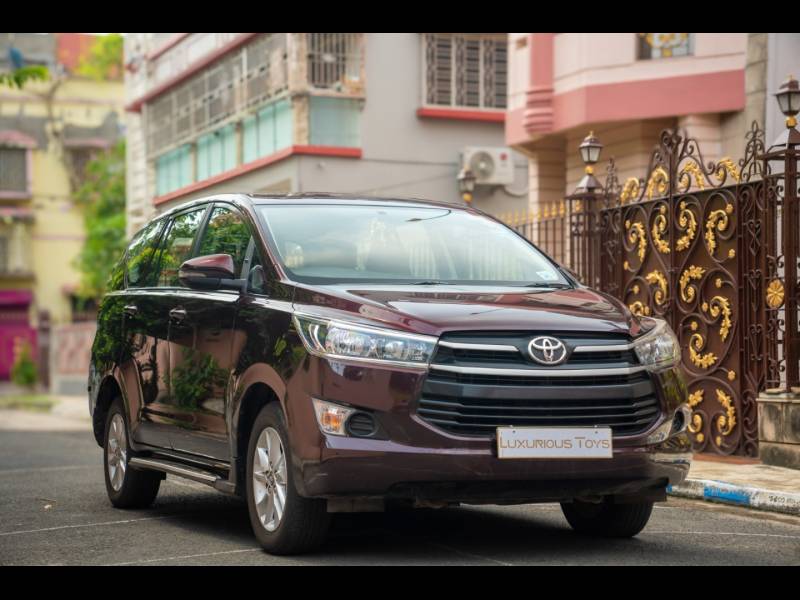 Toyota Innova Crysta 2.4 G 7 STR