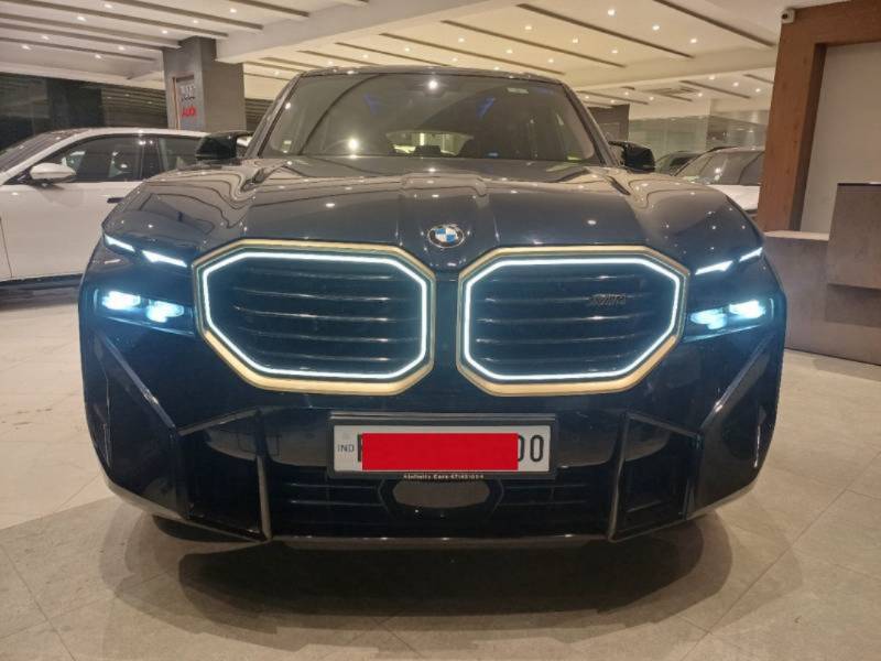 BMW XM Plug-in Hybrid