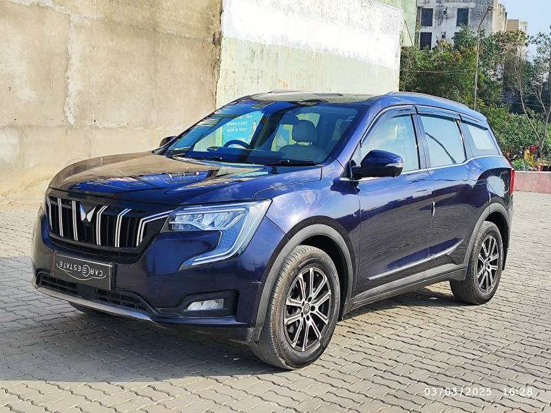 Mahindra XUV700 AX 7 Diesel MT Luxury Pack 7 STR