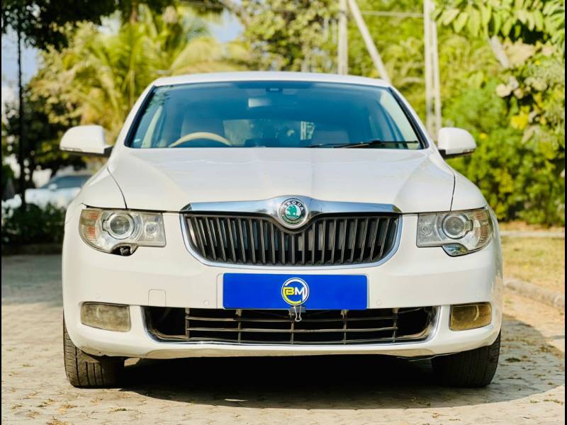 Skoda Superb 1.8 TSI MT Ambition