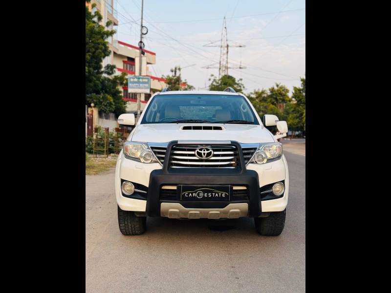 Toyota Fortuner 3.0 4X2 MT