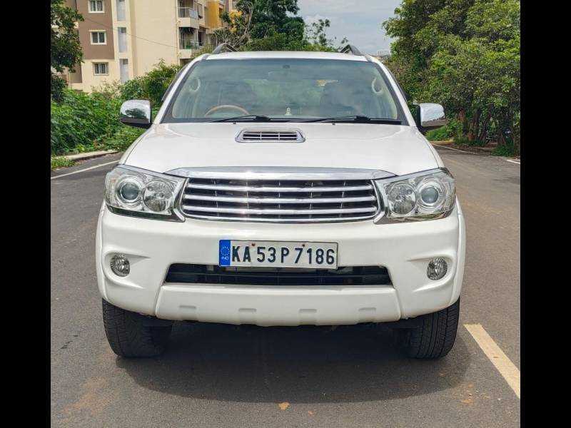 Toyota Fortuner 3.0 MT