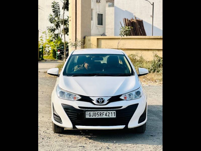 Toyota Yaris J MT