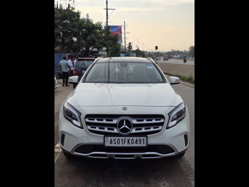 Mercedes Benz GLA Class 200 Sport
