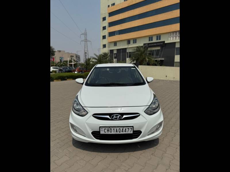 Hyundai Verna Fluidic 1.6 CRDI SX