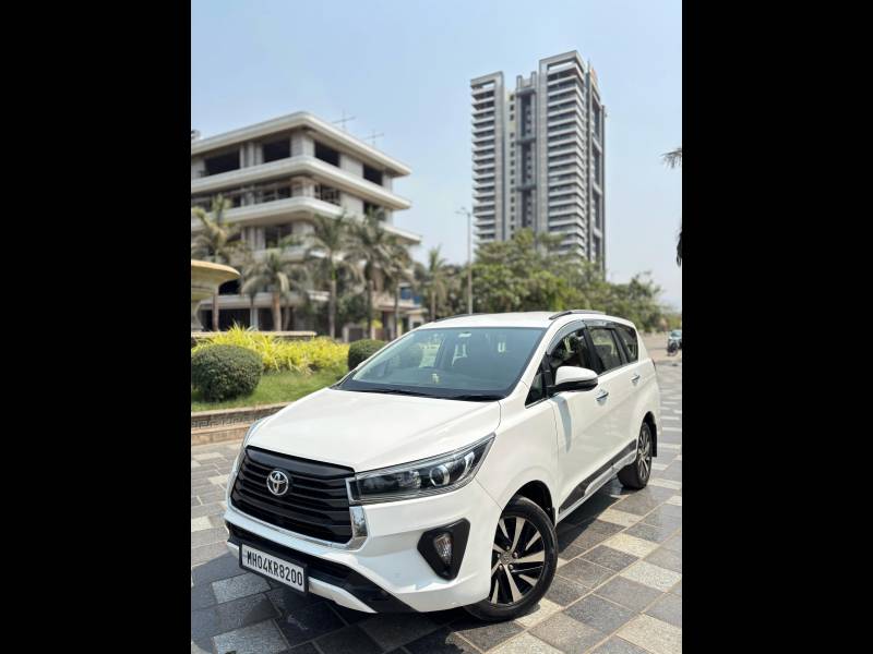 Toyota Innova Crysta 2.4 VX 7 STR