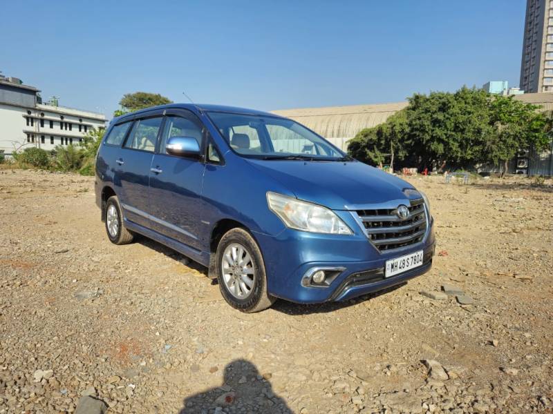 Toyota Innova 2.5 VX 8 STR BS IV