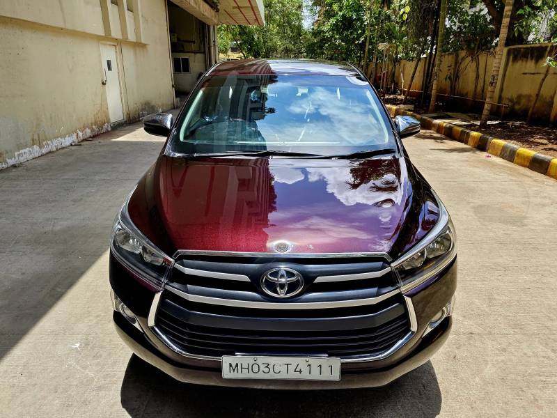 Toyota Innova Crysta 2.4 GX 8 STR