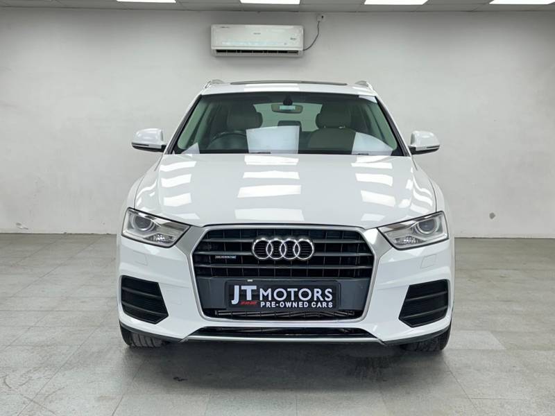 Audi Q3 35 TDI Premium Plus + Sunroof