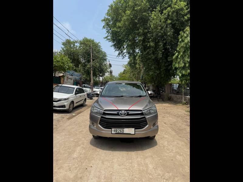Toyota Innova Crysta 2.4 G 7 STR