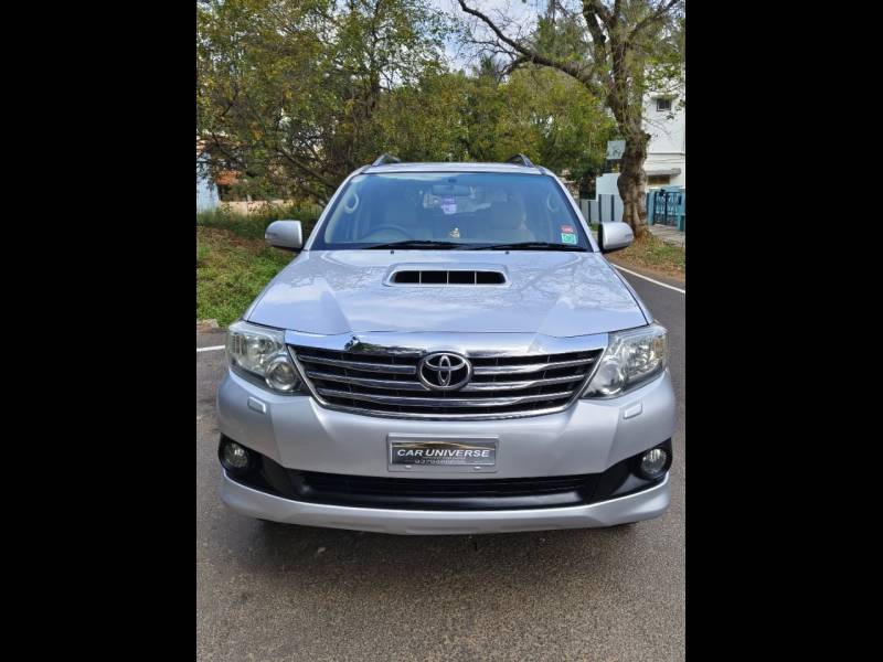 Toyota Fortuner 3.0 4X4 MT