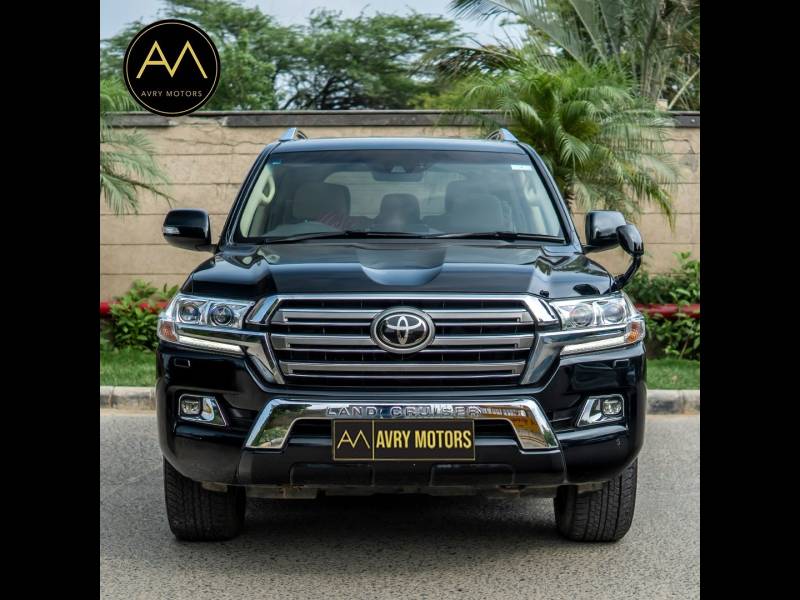 Toyota Land Cruiser V8 Petrol