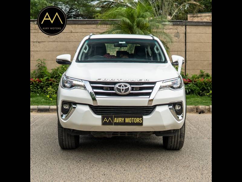 Toyota Fortuner 2.8 4x2 AT